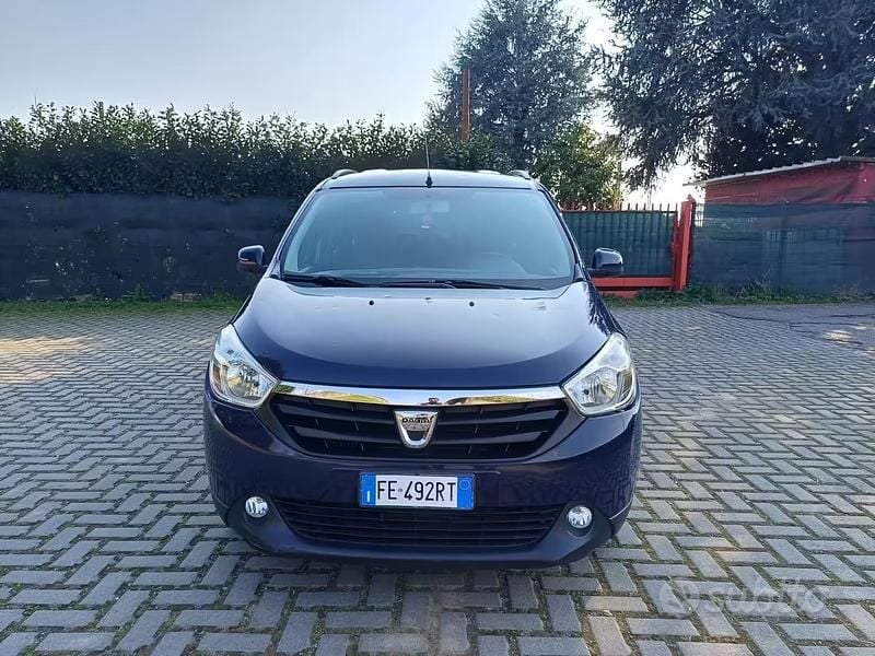 Usata Dacia Lodgy Lauréate 90 CV (66 kW) 2016 Blu Monovolume