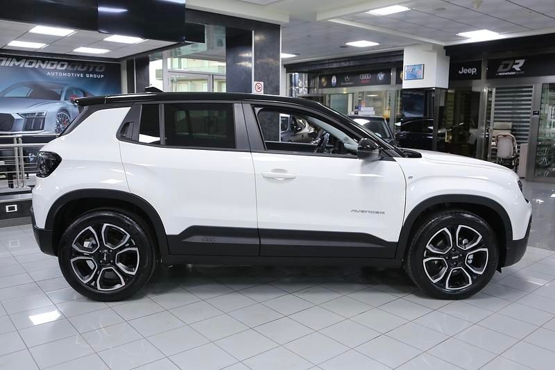 Uusi Jeep Avenger Summit 101 HP (74 kW) 2025 Valkoinen Katumaasturi