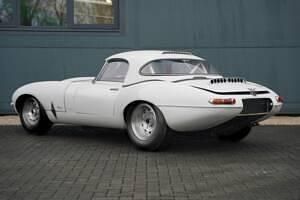 Usata Jaguar E-Type 269 CV (197 kW) 1964 Bianco Coupé