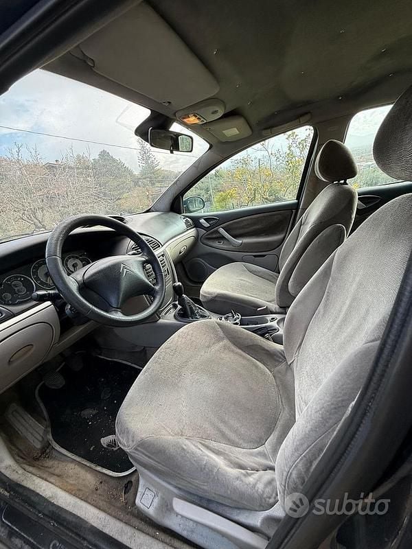 Usata Citroën C5 Elegance 110 CV (80 kW) 2005 Blu Berlina