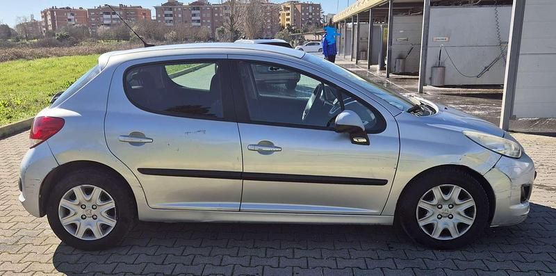 Usata Peugeot 207 Sport 73 CV (53 kW) 2009 Argento Berlina