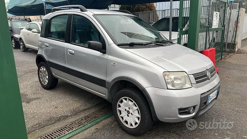 Usata Fiat Panda 4x4 60 CV (44 kW) 2009 Grigio Utilitaria