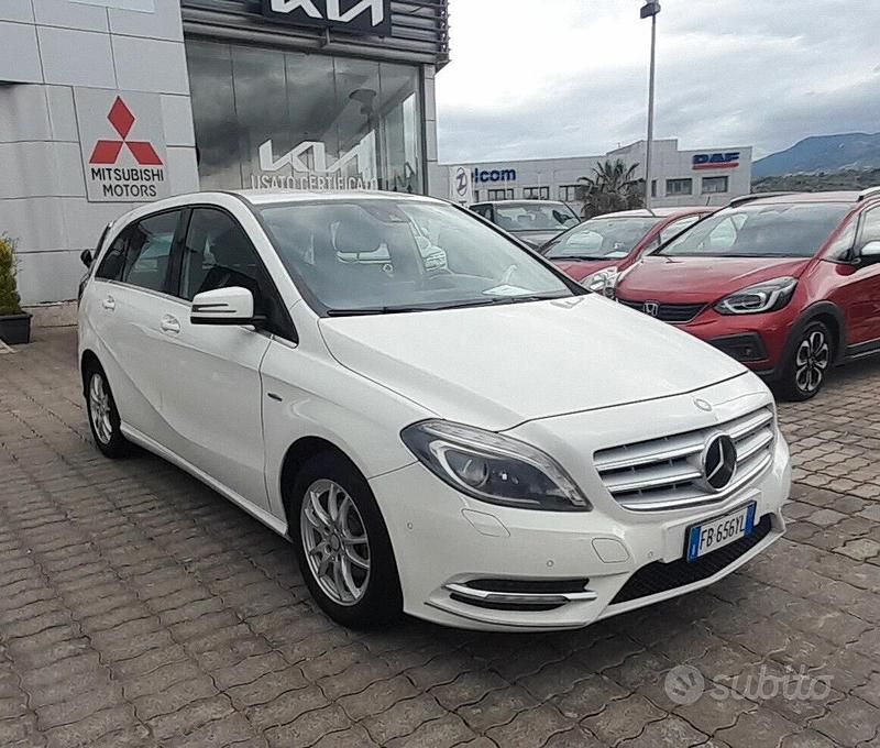 Usata Mercedes B200 Executive 136 CV (100 kW) 2016 Bianco Utilitaria