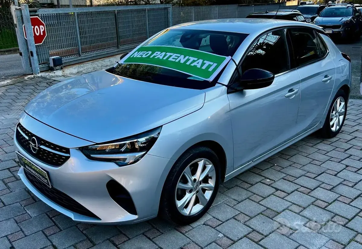 Usata Opel Corsa Elegance 75 CV (55 kW) 2023 Grigio Utilitaria