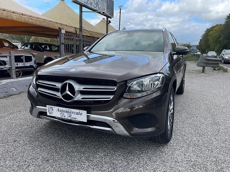 Usata Mercedes GLC220 Premium 169 CV (124 kW) 2015 Marrone Station wagon