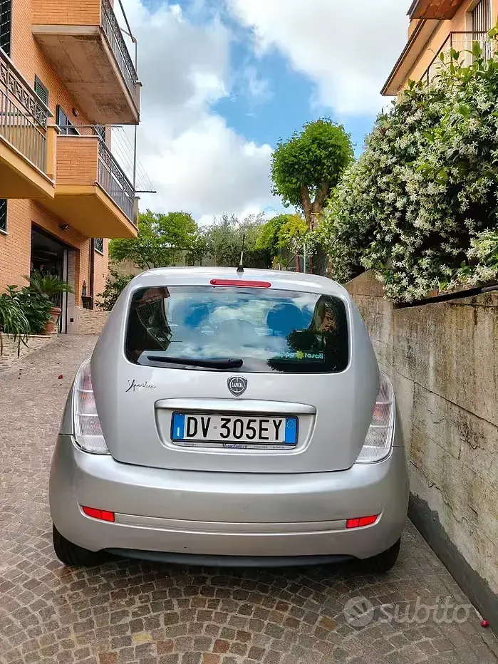 Usata Lancia Ypsilon 60 CV (44 kW) 2009 Grigio Utilitaria