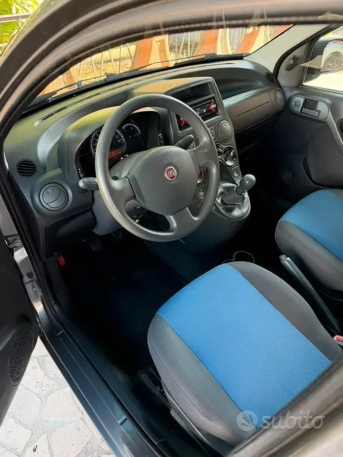 Usata Fiat Panda 69 CV (50 kW) 2012 Grigio Utilitaria