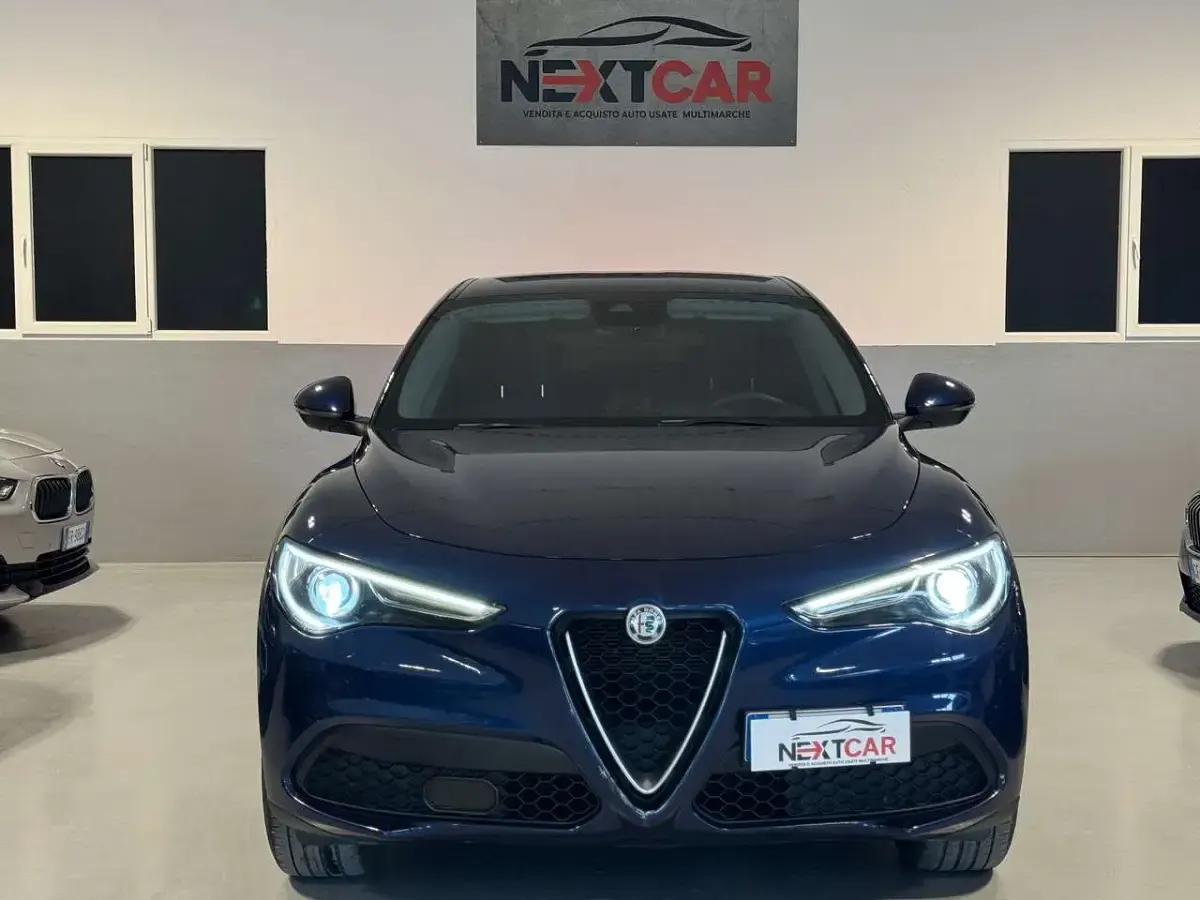 Usata Alfa Romeo Stelvio Executive 190 CV (139 kW) 2018 Blu/azzurro SUV