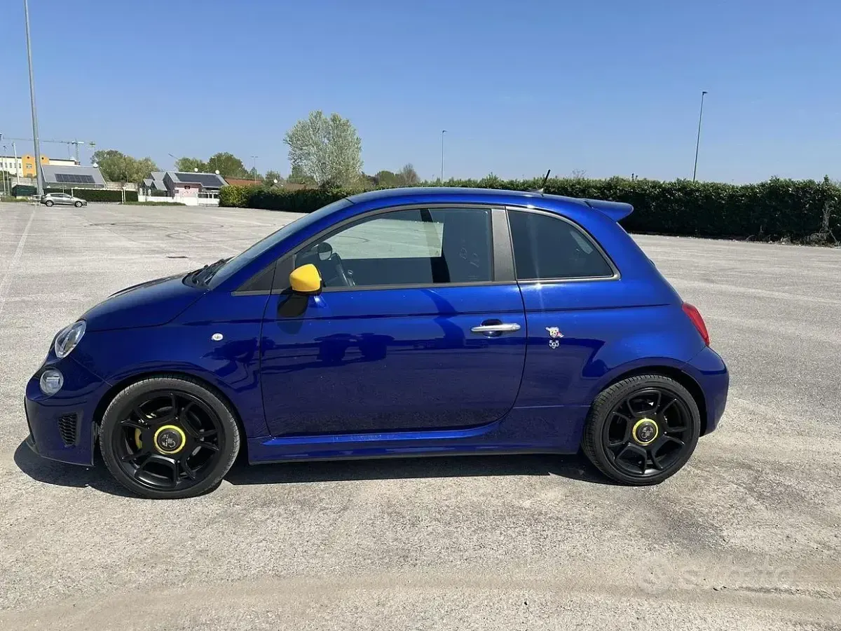Usata Abarth 595 Pista 160 CV (117 kW) 2018 Blu Berlina