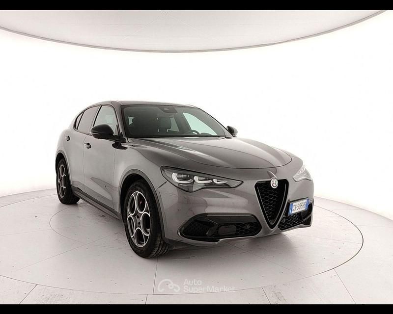 Usata Alfa Romeo Stelvio Sprint 160 CV (117 kW) 2024 Nero SUV