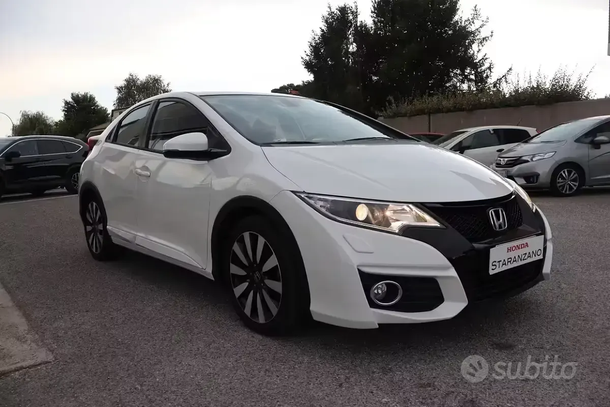 Usata Honda Civic Elegance 120 CV (88 kW) 2017 Bianco Berlina