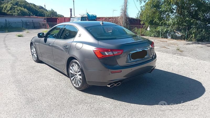 Usata Maserati Ghibli 330 CV (242 kW) 2015 Grigio Coupé