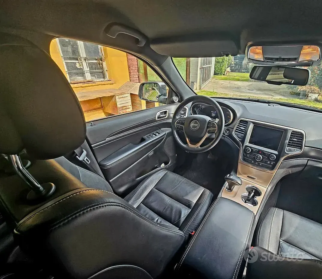 Usata Jeep Cherokee 250 CV (183 kW) 2014 Nero SUV