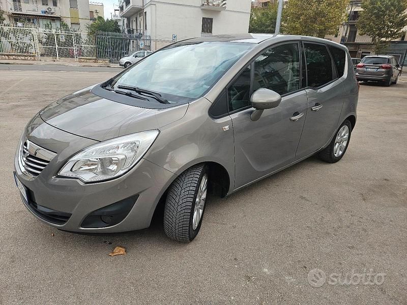 Usata Opel Meriva 95 CV (69 kW) 2011 Grigio Monovolume