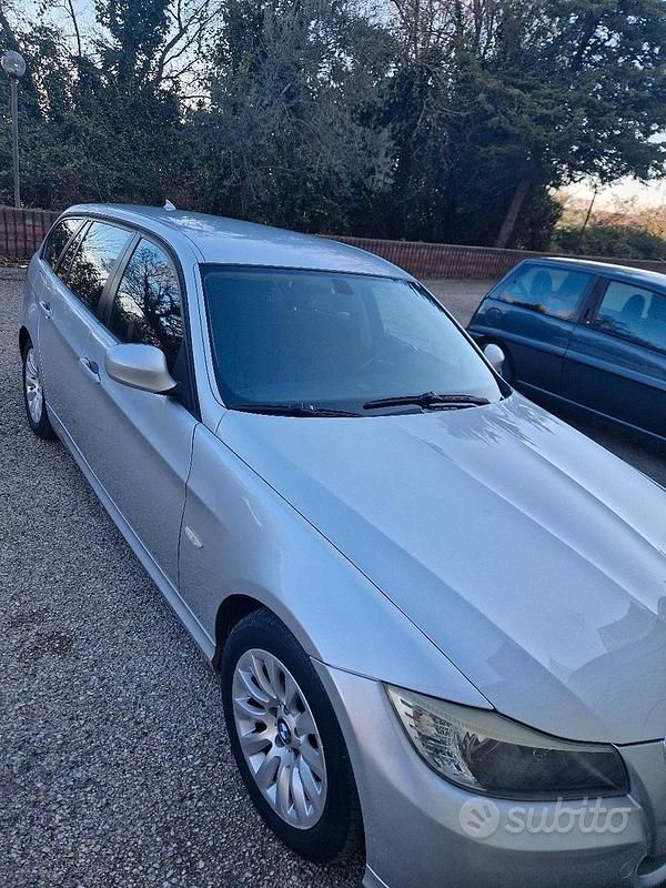 Usata BMW 318 2009 Grigio Station wagon