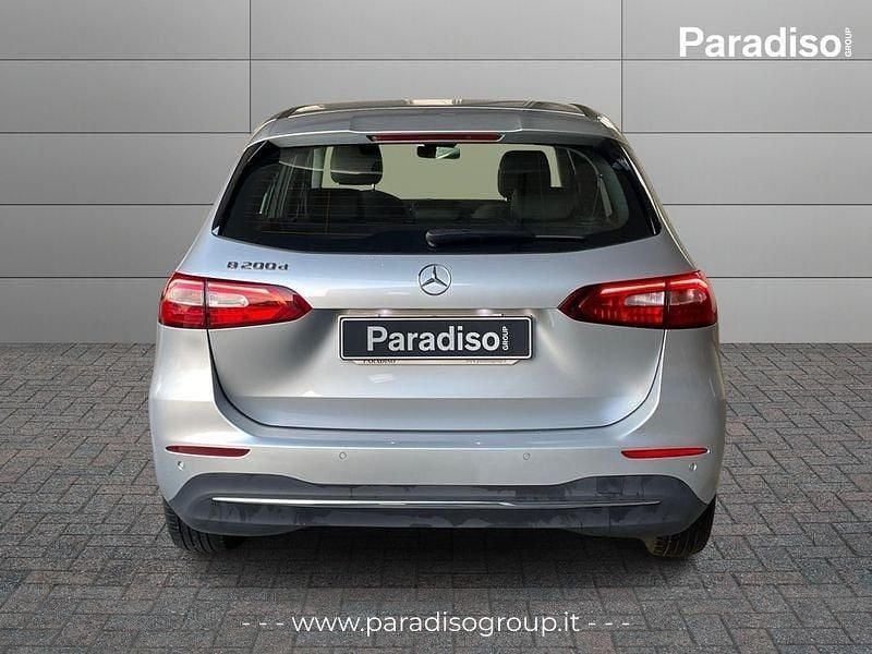 Usata Mercedes B200 150 CV (110 kW) 2022 Grigio Utilitaria