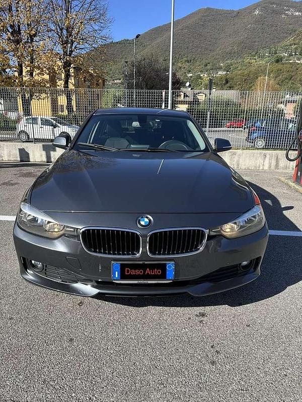 Grigio Usata 2015 BMW 320 Station wagon | 8900 € (Super prezzo) - Immagine 1/4