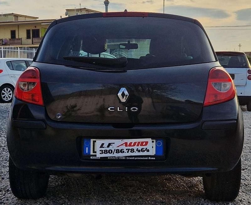 Gebraucht Renault Clio II Dynamique 85 PS (62 kW) 2008 Schwarz Limousine