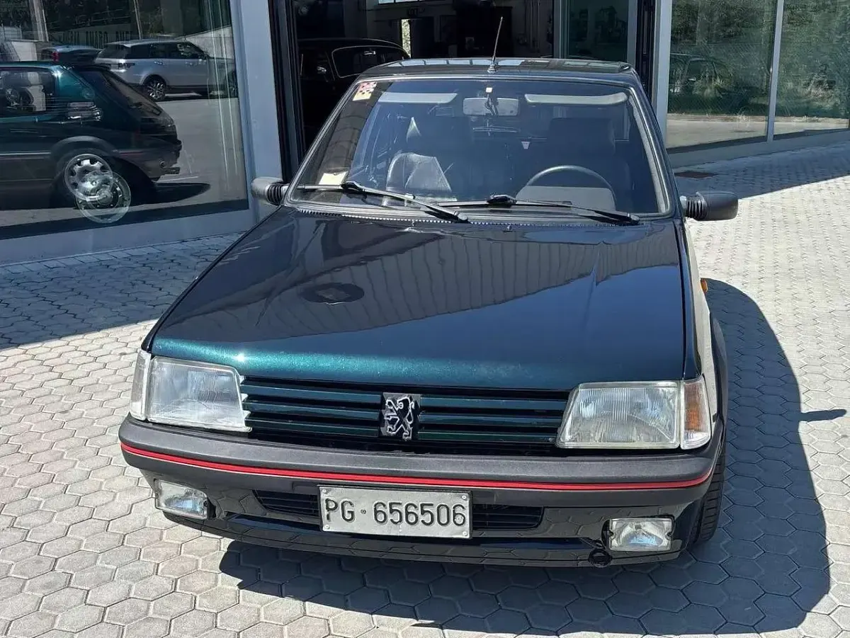 Usata Peugeot 205 GTi 128 CV (94 kW) 1990 Verde Berlina