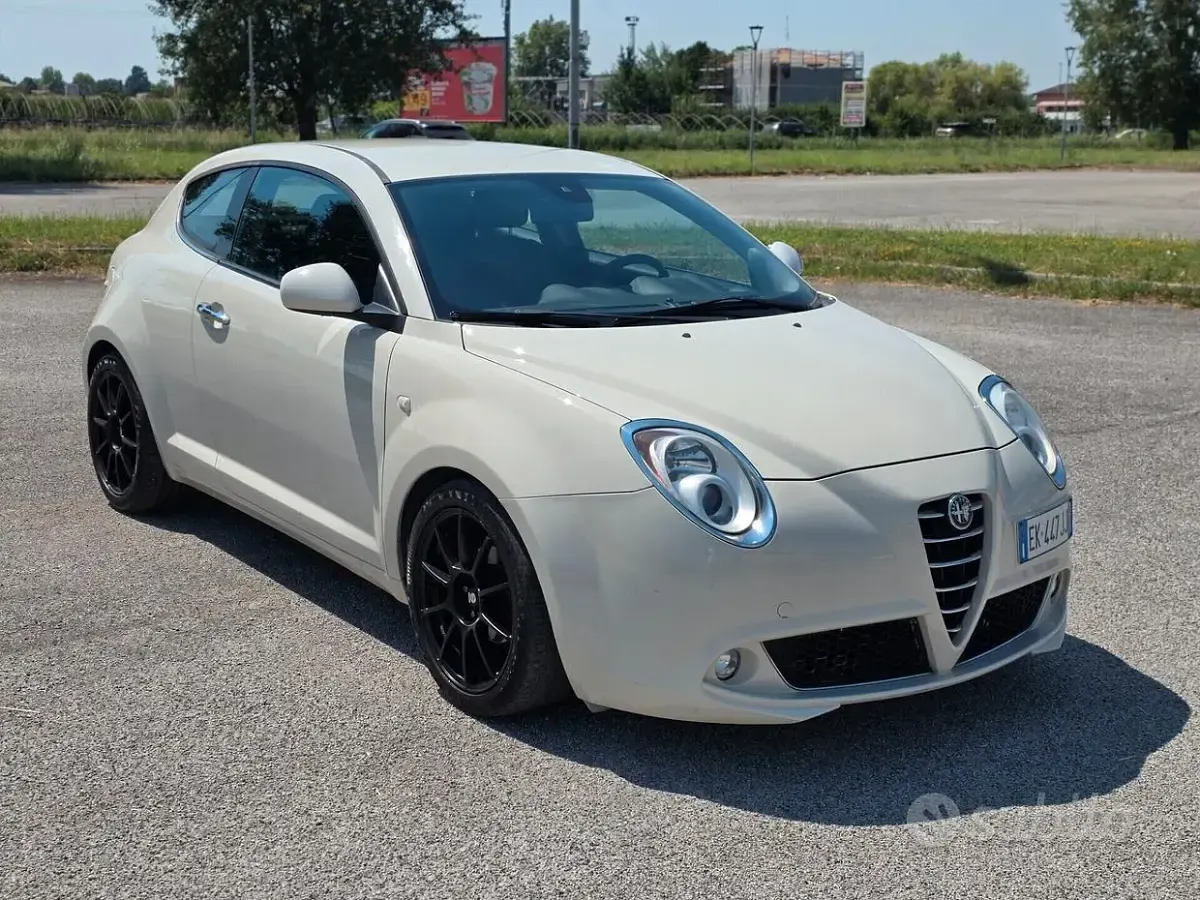 Usata Alfa Romeo MiTo 77 CV (56 kW) 2011 Bianco Utilitaria