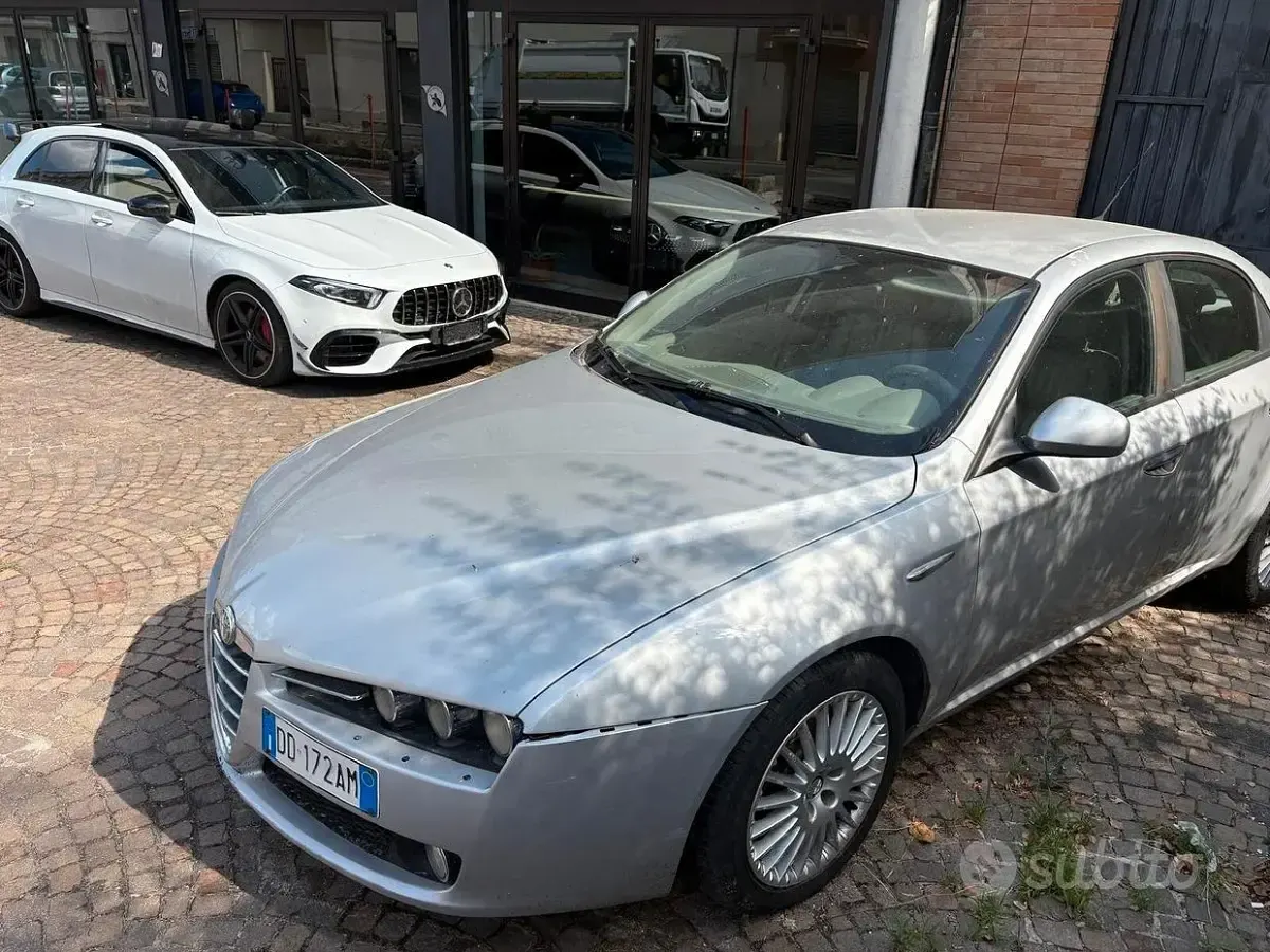 Usata Alfa Romeo 159 Progression 150 CV (110 kW) 2006 Grigio Berlina