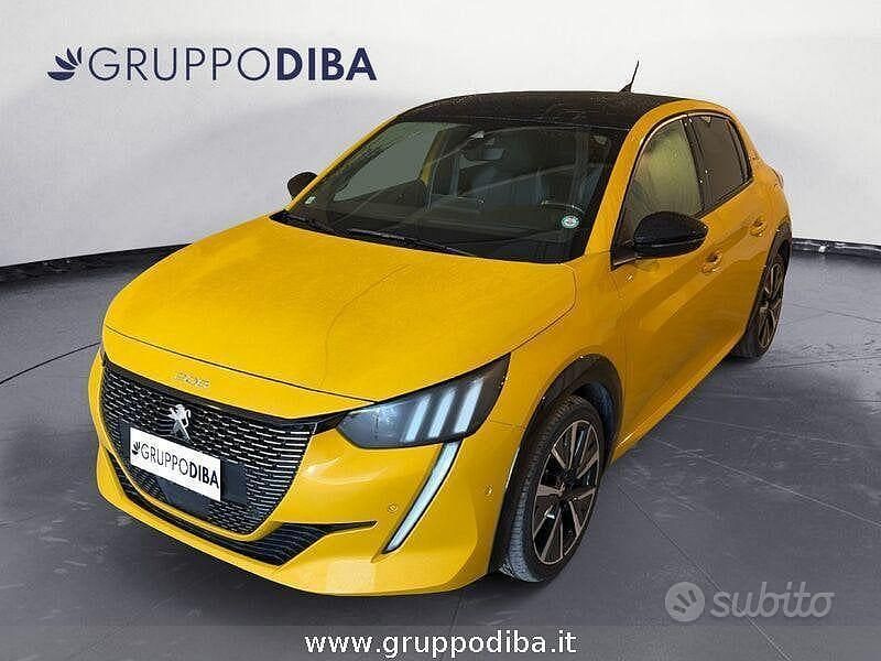 Giallo Usata 2021 Peugeot 208 GT Due volumi | 16.400 € (Molto cara) - Immagine 1/4