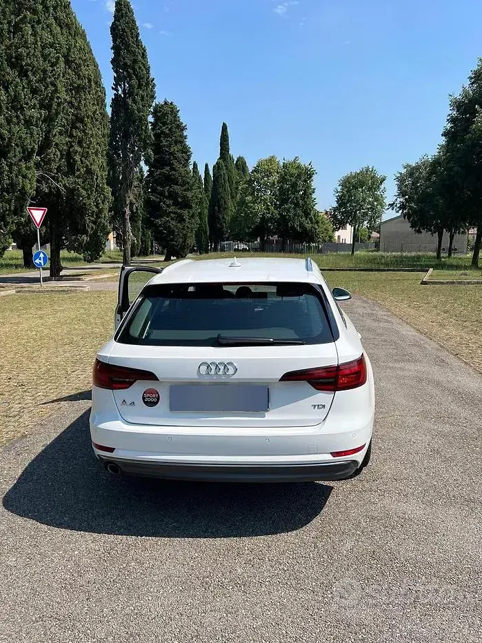 Usata Audi A4 150 CV (110 kW) 2017 Bianco Station wagon