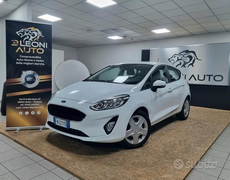 Usata Ford Fiesta 85 CV (62 kW) 2018 Bianco Berlina