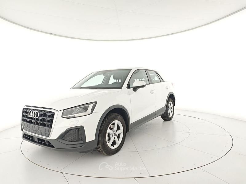 Begagnad Audi Q2 Business 116 HK (85 kW) 2023 Vit SUV