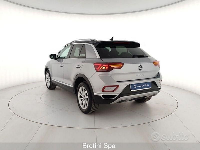 Usata VW T-Roc Life 110 CV (80 kW) 2022 Grigio SUV