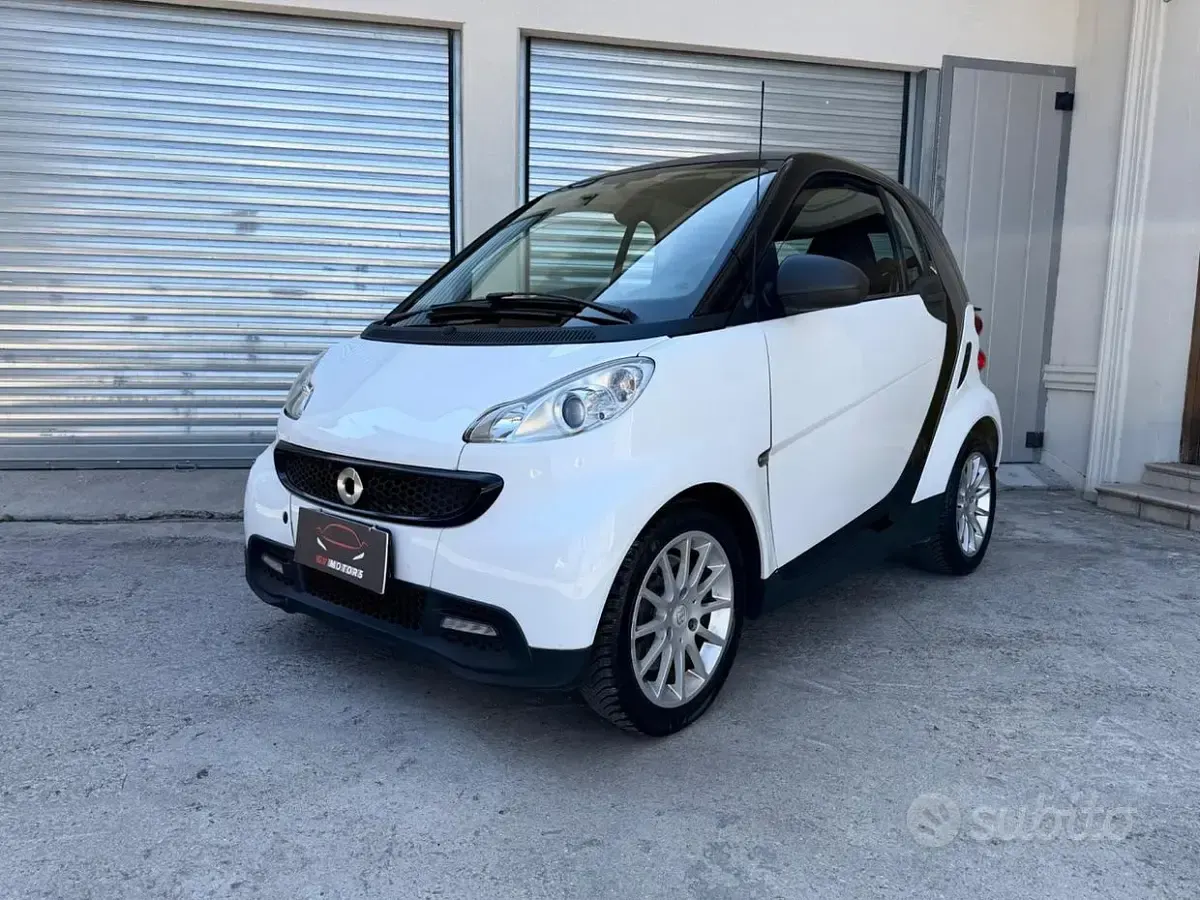 Usata Smart ForTwo Coupé 61 CV (44 kW) 2013 Bianco Coupé