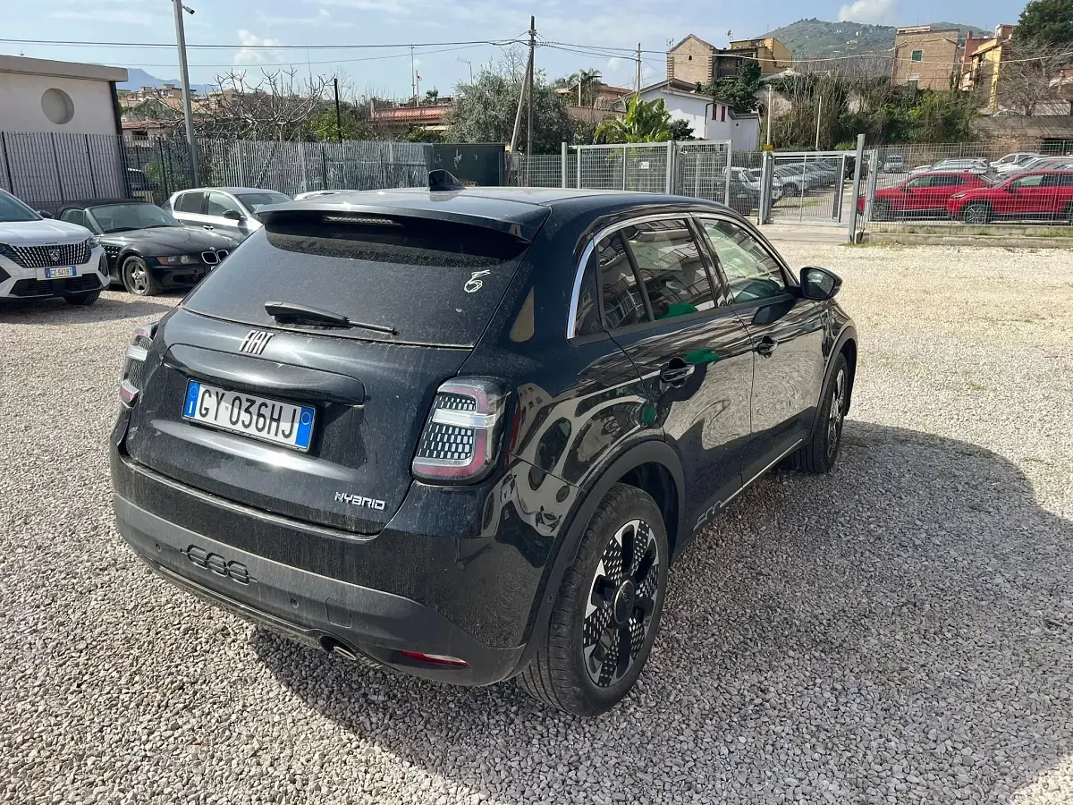 Usata Fiat 600 La Prima 100 CV (73 kW) 2025 601nero pastello SUV