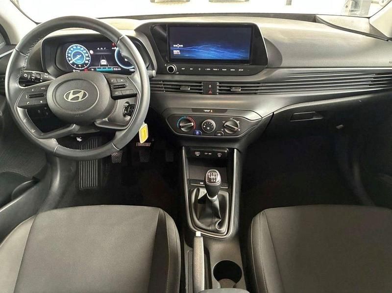 Nuova Hyundai i20 90 CV (66 kW) 2025 Gray Berlina