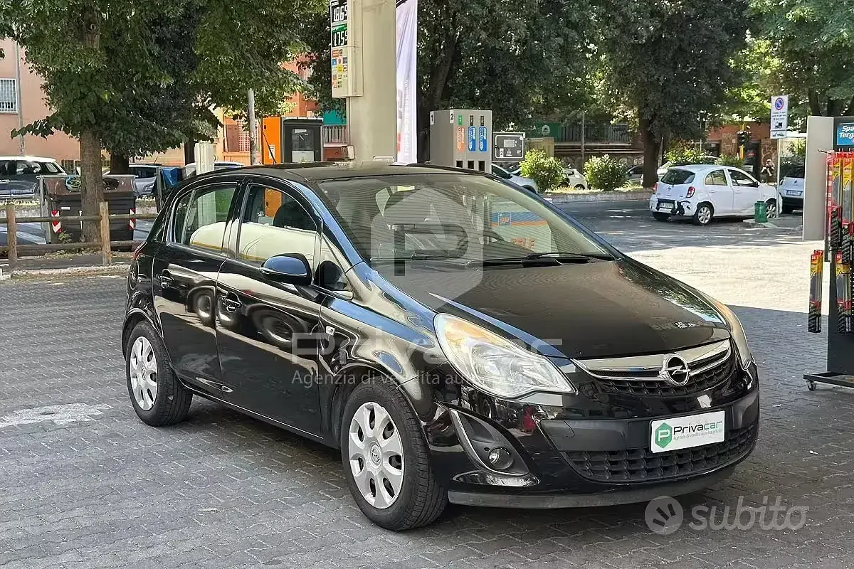 Usata Opel Corsa Edition 75 CV (55 kW) 2012 Nero Utilitaria