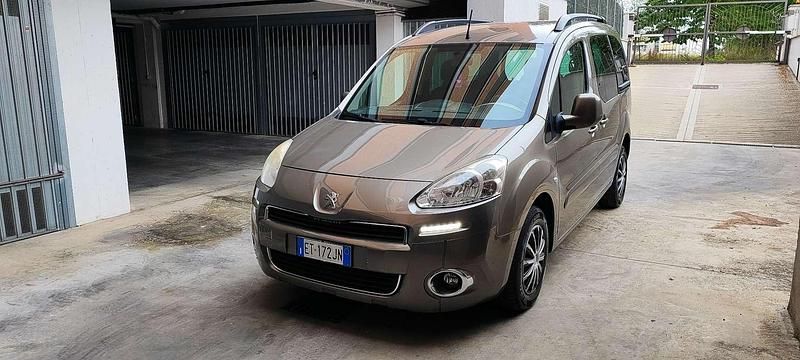 Usata 2014 Peugeot TePee Style Station wagon | 5650 € (Ottimo prezzo) - Immagine 1/4