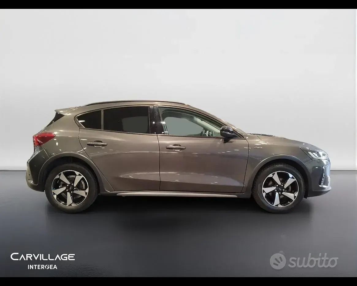 Usata Ford Focus Active 125 CV (91 kW) 2023 Grigio SUV