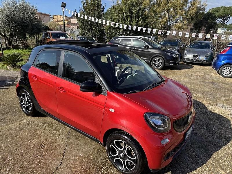 Usata Smart ForFour Prime 71 CV (52 kW) 2015 Rosso Utilitaria