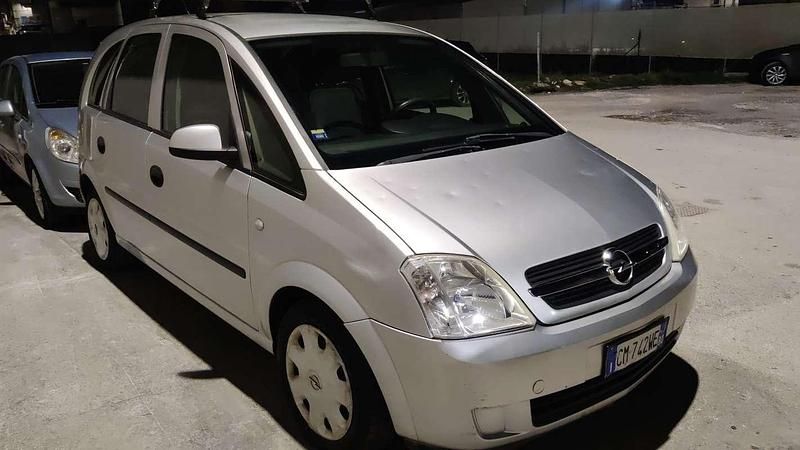 Usata Opel Meriva Cosmo 101 CV (74 kW) 2005 Monovolume