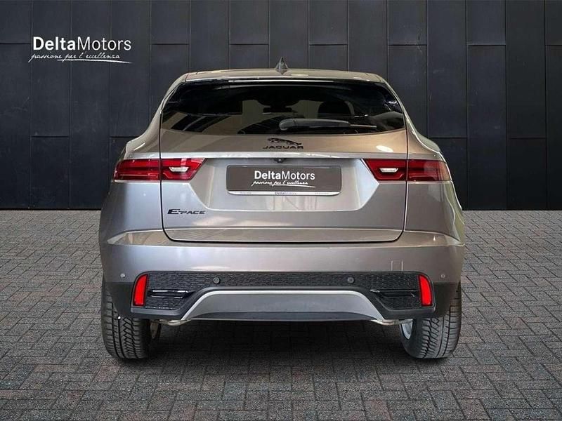 Usata Jaguar E-Pace SE 163 CV (119 kW) 2022 Grigio scuro metallizzato SUV