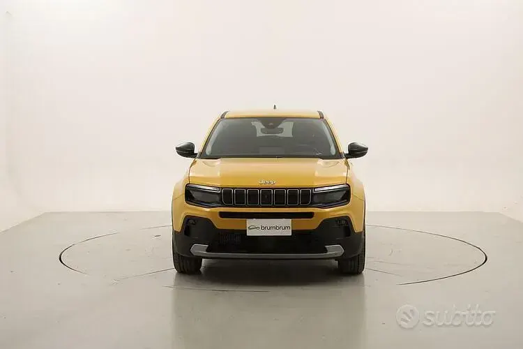 Usata Jeep Avenger Summit 101 CV (74 kW) 2025 Giallo/oro SUV