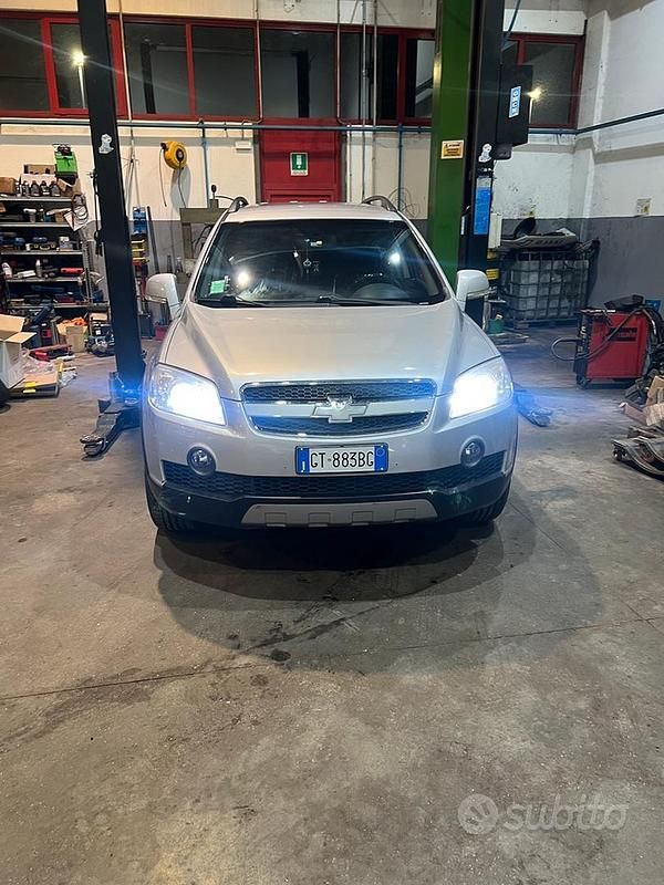 Usata Chevrolet Captiva LA 2007 Grigio SUV