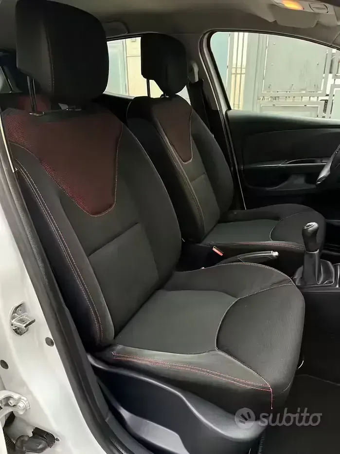 Usata Renault Clio IV 73 CV (53 kW) 2015 Bianco Utilitaria