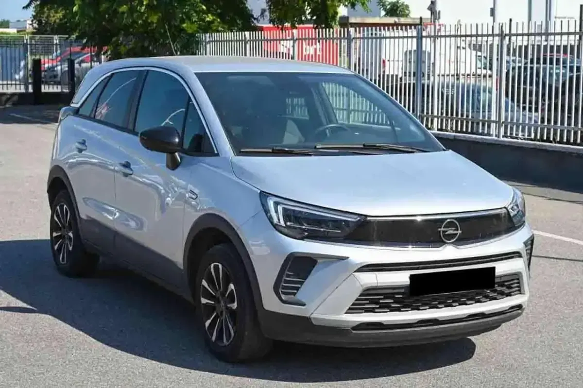 Usata Opel Crossland Business 110 CV (80 kW) 2023 Grigio SUV