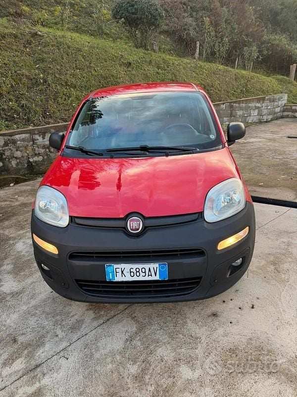 Usata Fiat Panda Pop 80 CV (58 kW) 2017 Rosso Utilitaria