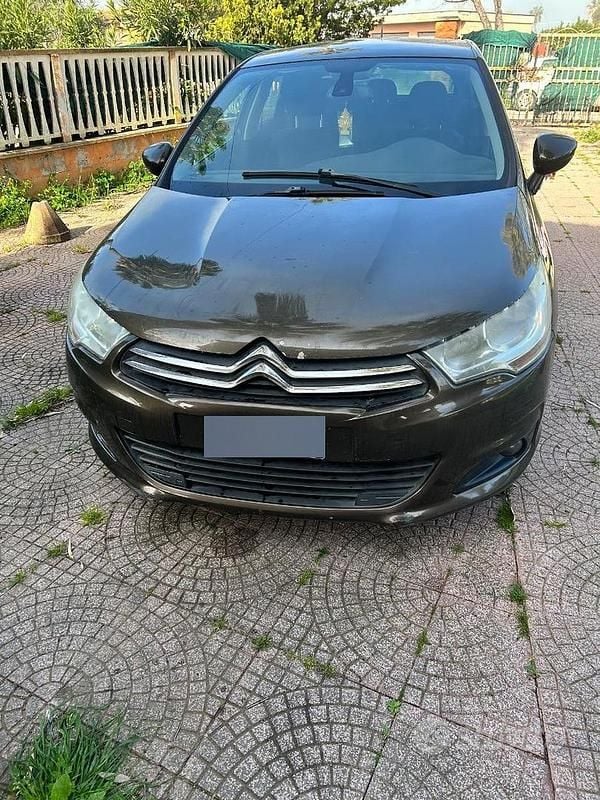 Usata Citroën C4 90 CV (66 kW) 2012 Marrone Berlina