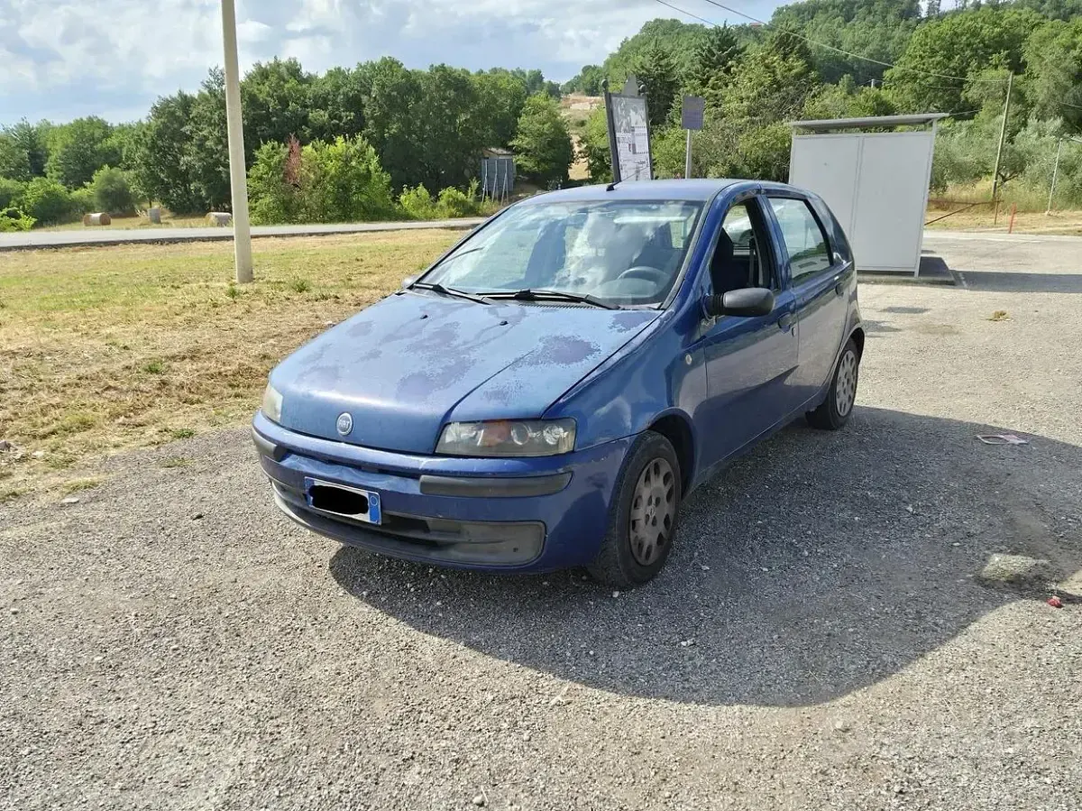 Usata Fiat Punto 80 CV (58 kW) 2001 Utilitaria