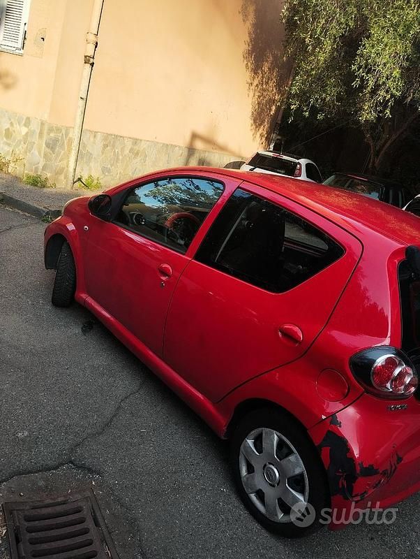 Brugt Toyota Aygo 69 HK (50 kW) 2016 Rød Hatchback