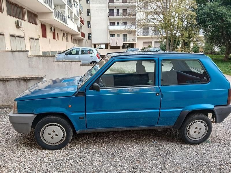 Usata Fiat Panda 45 CV (33 kW) 1990 Blu Utilitaria