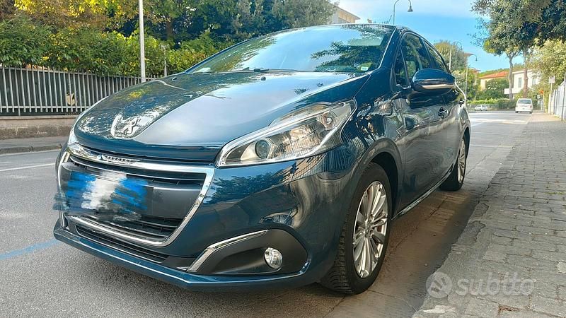 Usata Peugeot 208 Active 82 CV (60 kW) 2017 Grigio Utilitaria
