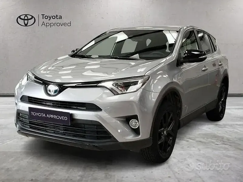 Usata Toyota RAV4 Hybrid 197 CV (144 kW) 2017 SUV